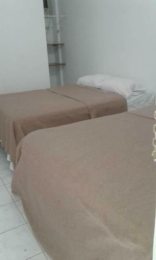 סלינאס Hotel Manhattan Salinas מראה חיצוני תמונה