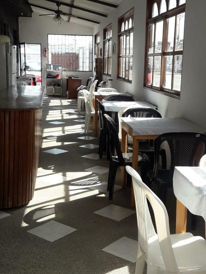 סלינאס Hotel Manhattan Salinas מראה חיצוני תמונה